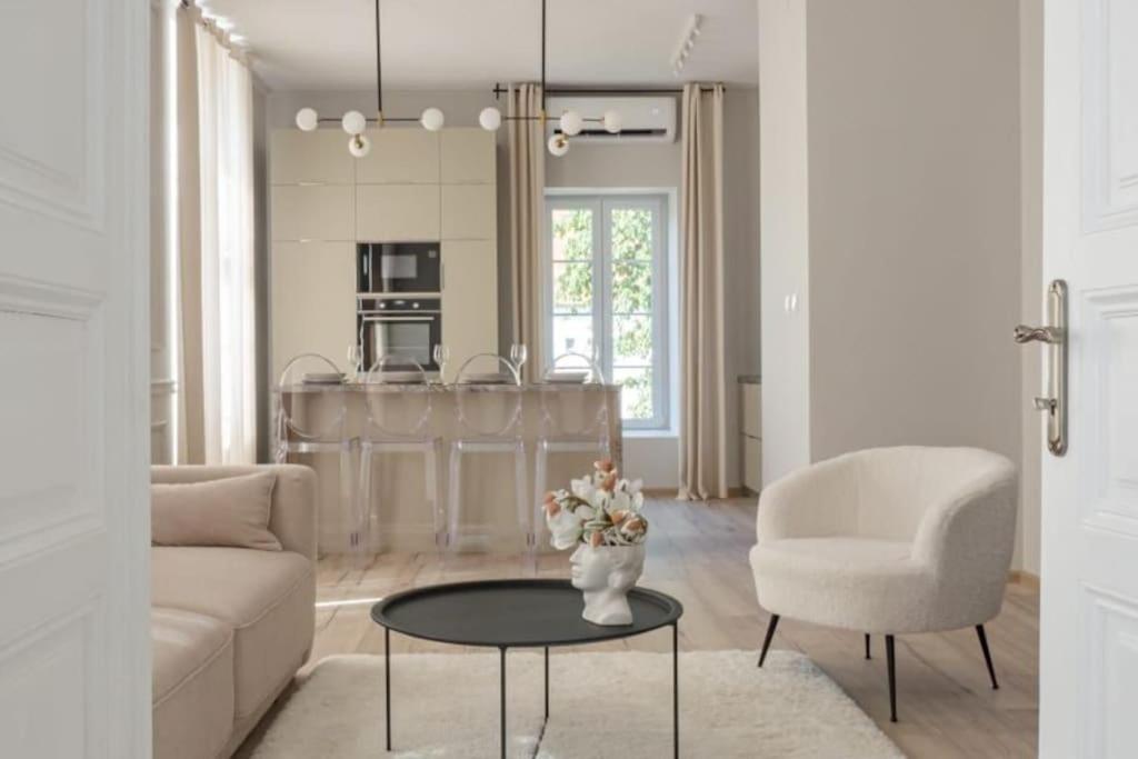 Central Park Apartments Bjelovar Bagian luar foto
